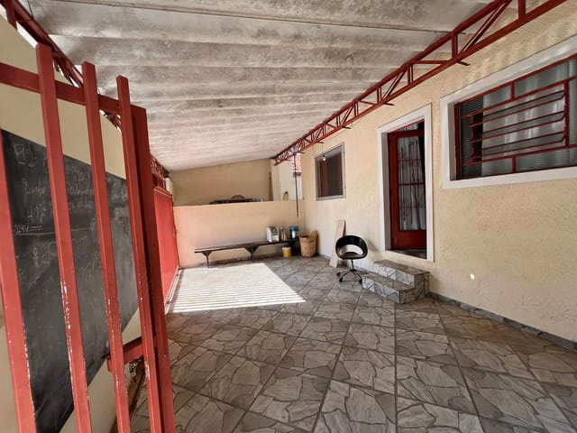 Casa com 180m² 3 quartos e 1 banheiro, à venda, no bairro Centro em Vinhedo