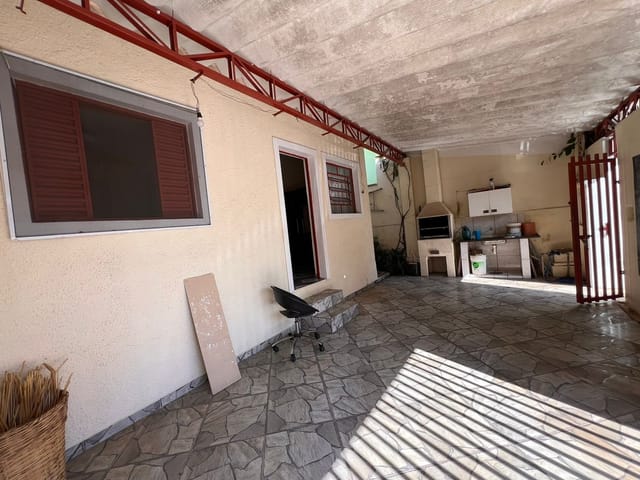 Casa com 180m² 3 quartos e 1 banheiro, à venda, no bairro Centro em Vinhedo