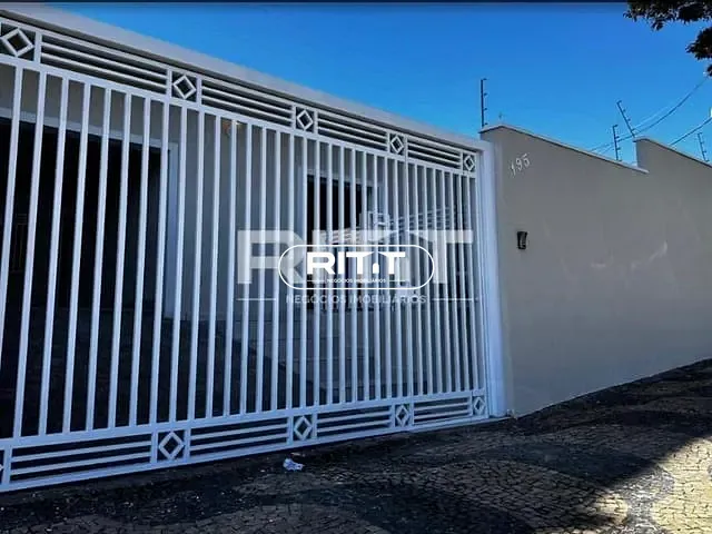 Casa com 256m² 3 quartos e 2 banheiros, à venda, no bairro Vila Joaquim Inácio em Campinas