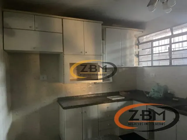 Casa com 300m² 3 quartos e 2 banheiros, à venda, no bairro São Pedro em Londrina