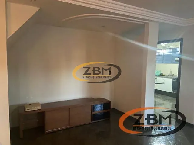 Casa com 300m² 3 quartos e 2 banheiros, à venda, no bairro São Pedro em Londrina
