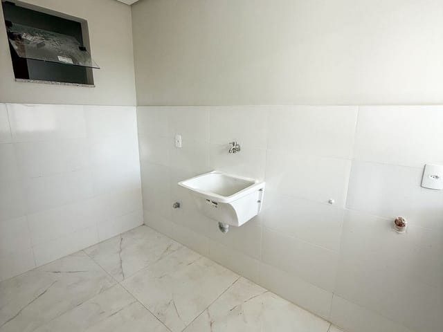 Casa com 150m² 3 quartos e 3 banheiros, à venda, no bairro Vale das Palmeiras em Macaé