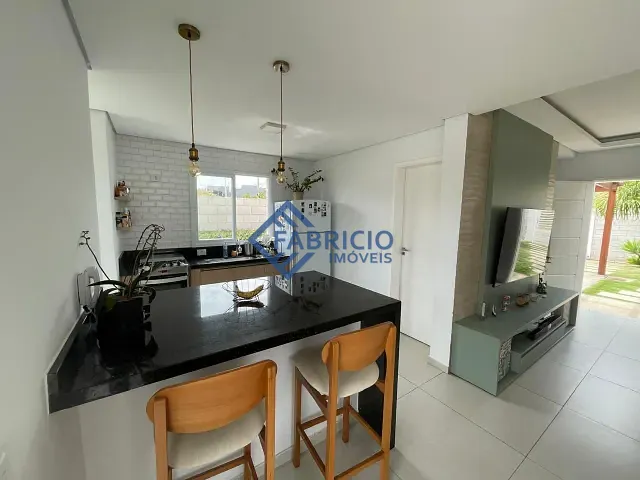 Casa com 250m² 3 quartos e 2 banheiros, à venda, no bairro Marambaia em Vinhedo