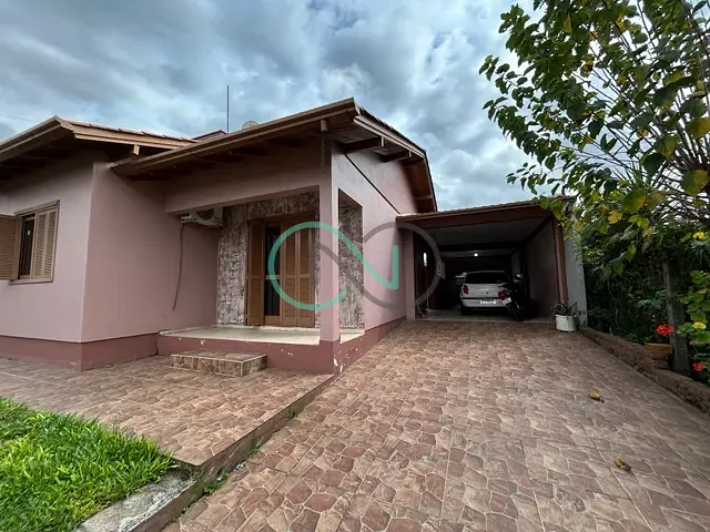 Casa com 300m² 3 quartos e 2 banheiros, à venda, no bairro Centenário em Sapiranga