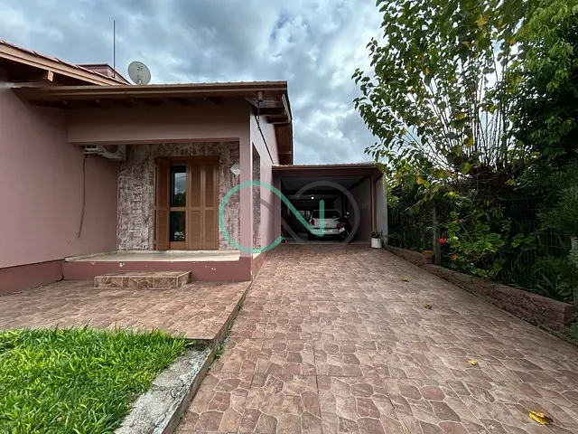 Casa com 300m² 3 quartos e 2 banheiros, à venda, no bairro Centenário em Sapiranga