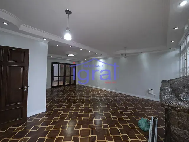 Casa com 284m² 4 quartos e 5 banheiros, à venda ou para alugar, no bairro Vila Santo Estéfano em São Paulo