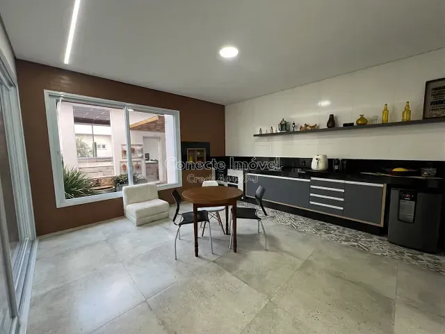 Casa com 581m² 2 quartos e 3 banheiros, à venda, no bairro Condomínio Portal do Sol em Holambra