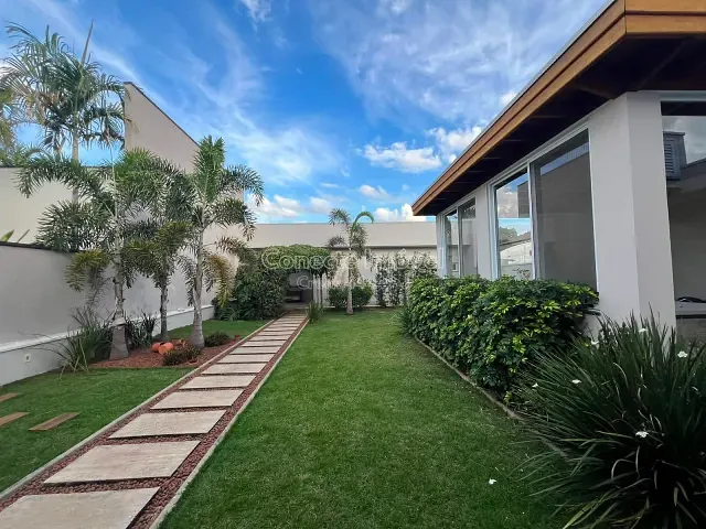 Casa com 581m² 2 quartos e 3 banheiros, à venda, no bairro Condomínio Portal do Sol em Holambra