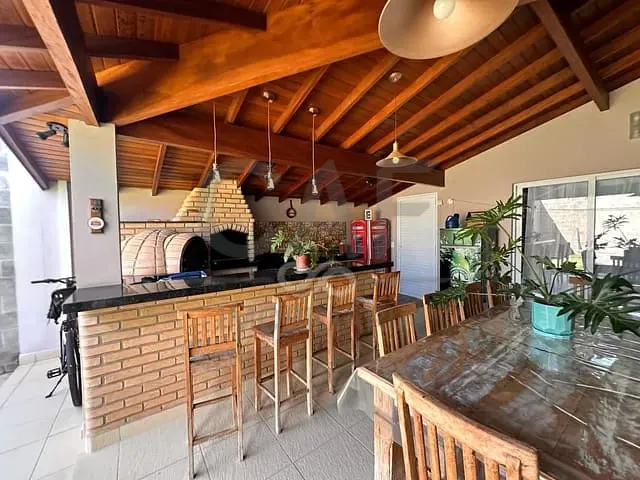 Casa com 420m² 3 quartos e 3 banheiros, à venda, no bairro Residencial Nova Holanda em Holambra