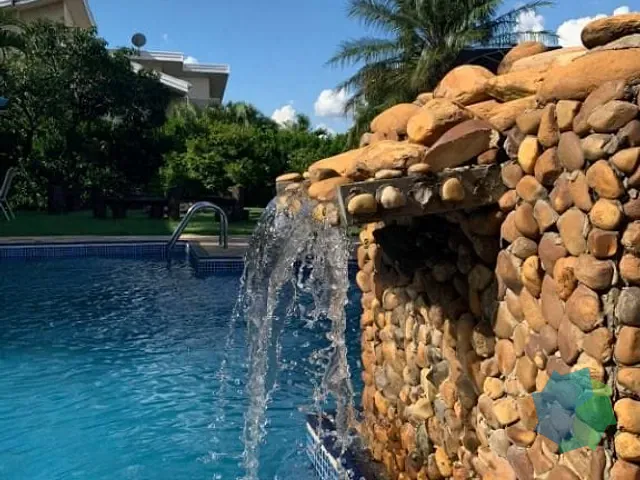 Casa com 1500m² 4 quartos e 6 banheiros, à venda, no bairro Condomínio Haras Paineiras em Salto