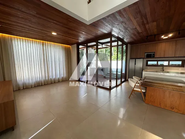 Casa 3 quartos e 4 banheiros, à venda, no bairro Alto da Pitinga, Arraial D'Ajuda em Porto Seguro
