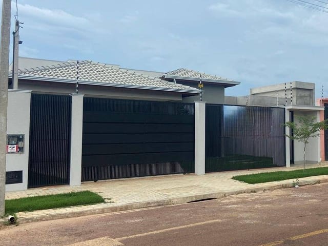 Casa com 336m² 3 quartos e 2 banheiros, à venda, no bairro Jardim Morumbi em Sinop