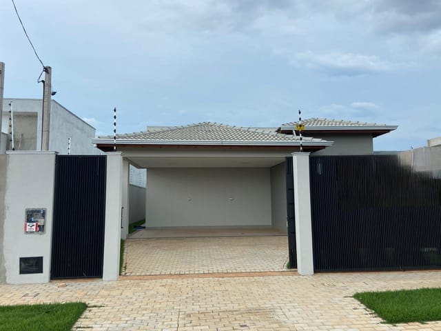 Casa com 336m² 3 quartos e 2 banheiros, à venda, no bairro Jardim Morumbi em Sinop