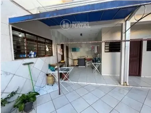 Casa com 390m² 5 quartos e 4 banheiros, à venda, no bairro Caravelle em Londrina