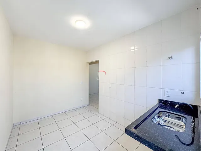 Casa com 145m² 3 quartos e 2 banheiros, à venda, no bairro Jardim Guararapes em Londrina