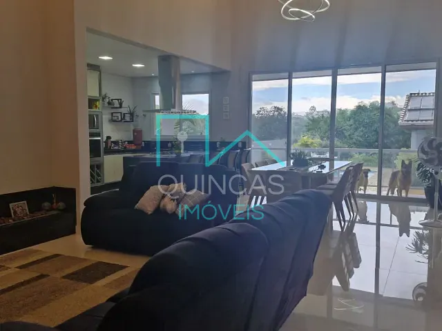 Casa com 1000m² 3 quartos e 5 banheiros, à venda, no bairro Dos Medeiros em Jundiaí