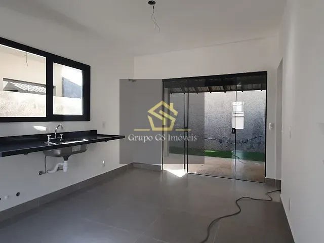 Casa 3 quartos e 3 banheiros, à venda, no bairro Jardim Santa Helena em Valinhos