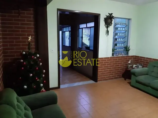 Casa com 260m² 4 quartos e 4 banheiros, à venda, no bairro Retiro em Volta Redonda
