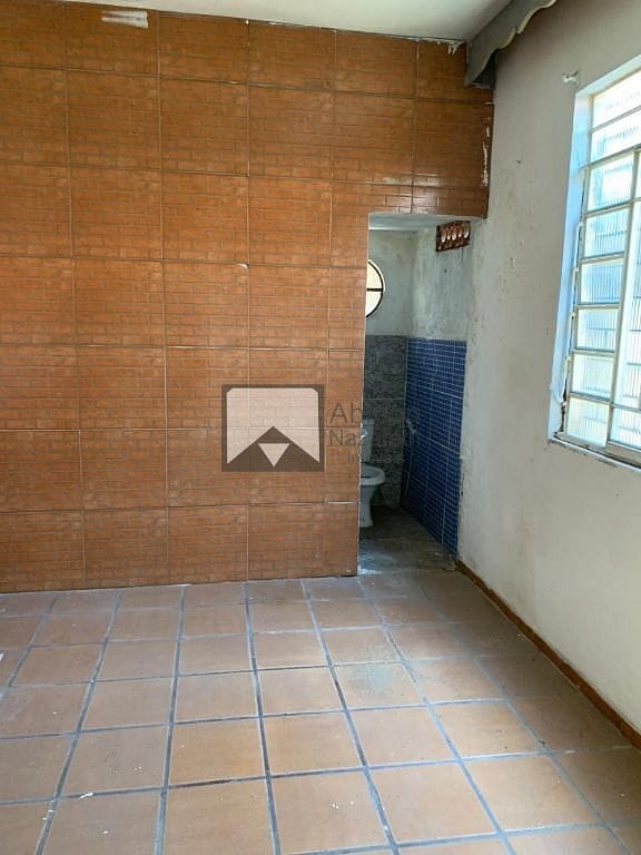Casa à venda com 2 quartos, 270m² - Foto 4