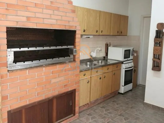 Casa 5 quartos e 4 banheiros, à venda, no bairro Três Vendas em Pelotas