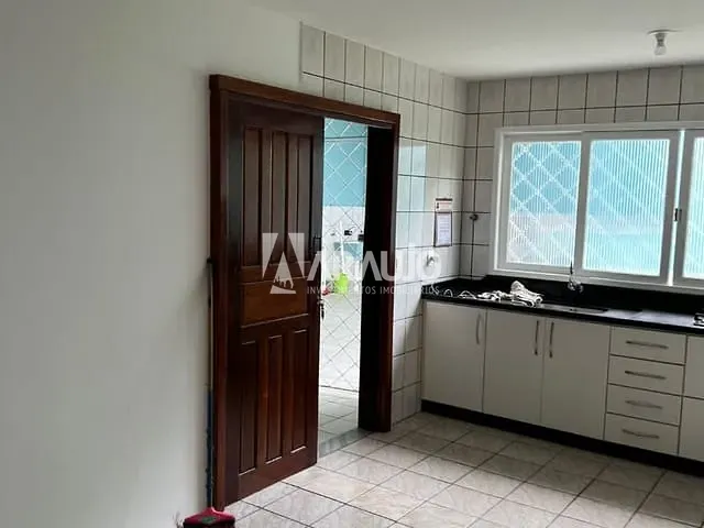 Casa com 376m² 4 quartos e 3 banheiros, à venda, no bairro São João em Itajaí