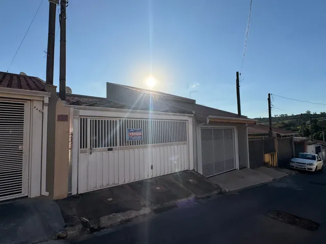 Casa 3 quartos e 2 banheiros, à venda ou para alugar, no bairro Parque Santa Maria em Tatuí