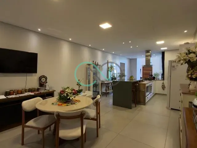 Casa com 336m² 3 quartos e 3 banheiros, à venda, no bairro Centenário em Sapiranga