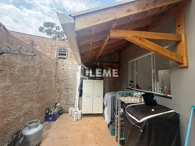 Casa com 220m² 2 quartos e 1 banheiro, à venda, no bairro Vila Santa Rosa em Mococa