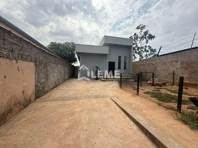 Casa com 220m² 2 quartos e 1 banheiro, à venda, no bairro Vila Santa Rosa em Mococa