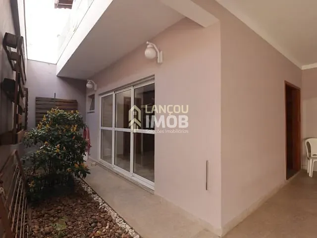 Casa 3 quartos e 2 banheiros, para alugar, no bairro Vila Ana em Jundiaí