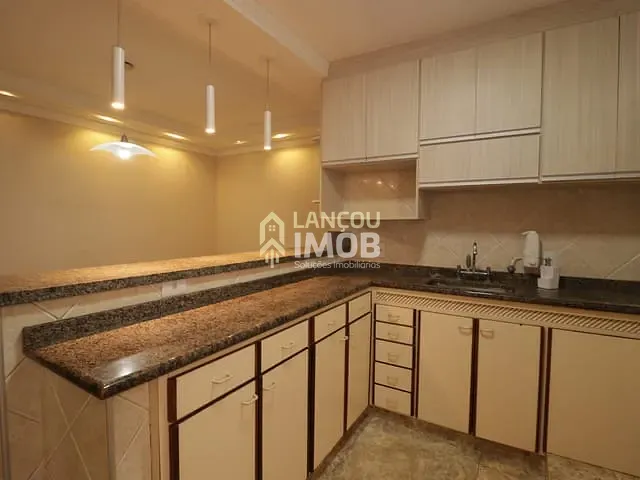 Casa 3 quartos e 2 banheiros, para alugar, no bairro Vila Ana em Jundiaí