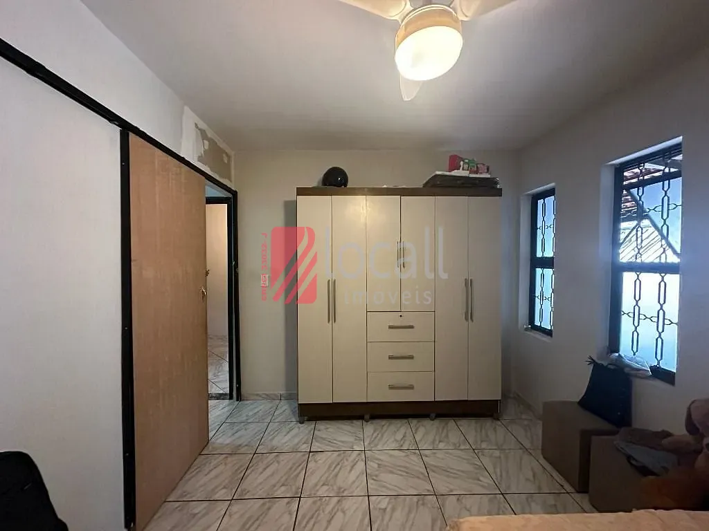 Casa com 4 quartos à venda, 290m² — foto 16 de 28