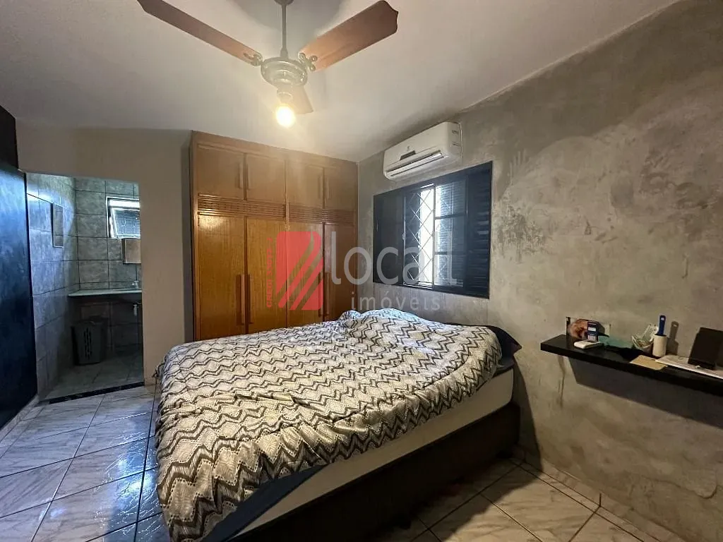 Casa com 4 quartos à venda, 290m² — foto 11 de 28