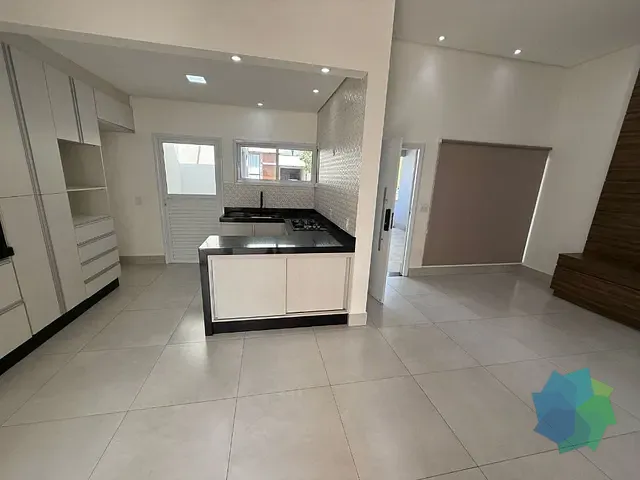 Casa com 175m² 3 quartos e 2 banheiros, à venda, no bairro Loteamento Terras de São Pedro e São Paulo em Salto