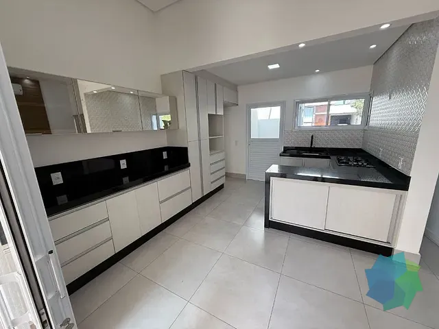 Casa com 175m² 3 quartos e 2 banheiros, à venda, no bairro Loteamento Terras de São Pedro e São Paulo em Salto