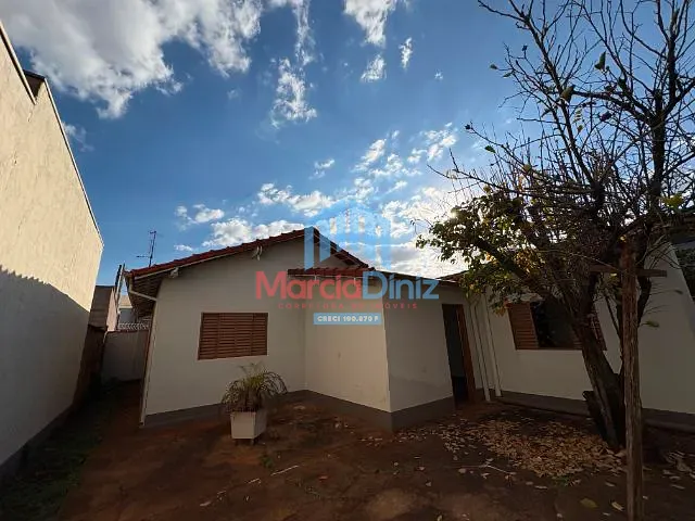 Casa com 250m² 3 quartos e 1 banheiro, à venda, no bairro Vila Galize em Ituverava