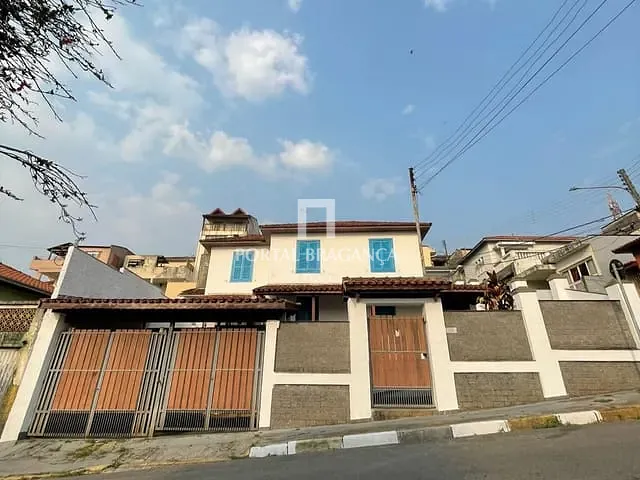 Casa com 295m² 3 quartos e 3 banheiros, à venda, no bairro Centro em Bragança Paulista