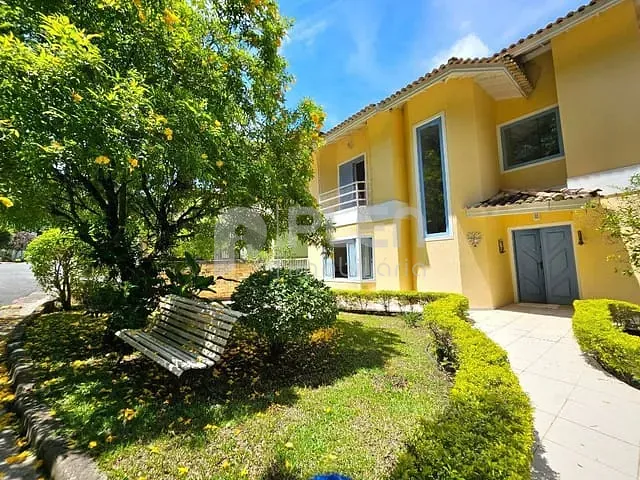 Casa 4 quartos e 7 banheiros, à venda, no bairro Jardim Itatinga em São Paulo