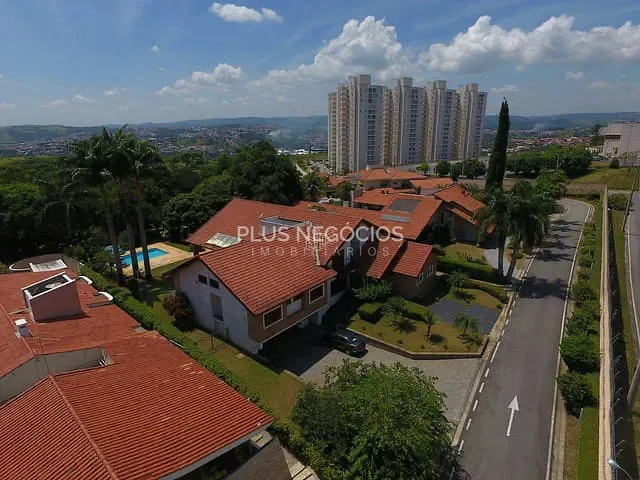 Casa com 1680m² 4 quartos e 10 banheiros, à venda, no bairro Parque Campolim em Sorocaba