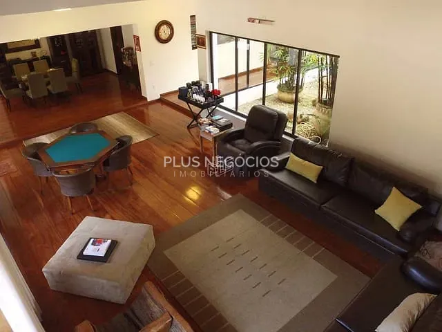 Casa com 1680m² 4 quartos e 10 banheiros, à venda, no bairro Parque Campolim em Sorocaba