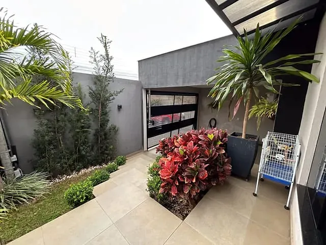 Casa com 529m² 2 quartos e 1 banheiro, à venda, no bairro Jardim São Vicente Palloti em Londrina