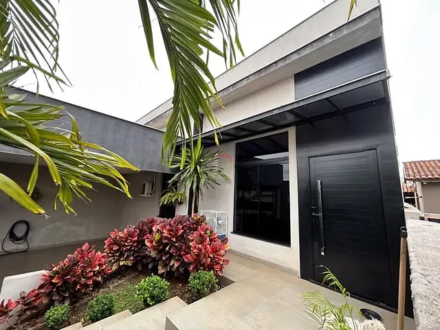 Casa com 529m² 2 quartos e 1 banheiro, à venda, no bairro Jardim São Vicente Palloti em Londrina