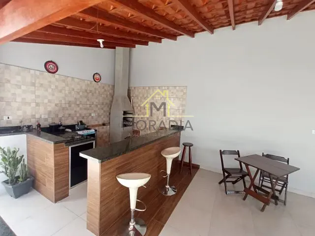 Casa com 205m² 3 quartos e 3 banheiros, à venda, no bairro Residencial Conquista em Guaxupé