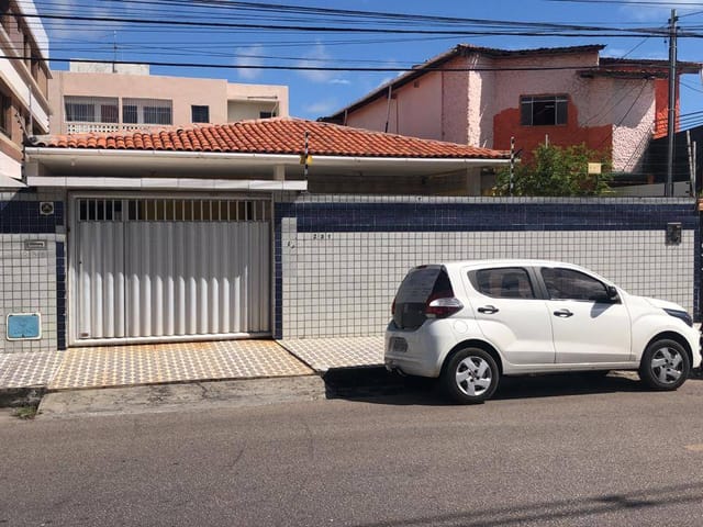 Casa com 305m² 3 quartos e 3 banheiros, à venda, no bairro Jardim Cidade Universitária em João Pessoa