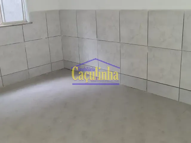 Casa 2 quartos e 1 banheiro, para alugar, no bairro Oficinas Velhas em Barra do Piraí