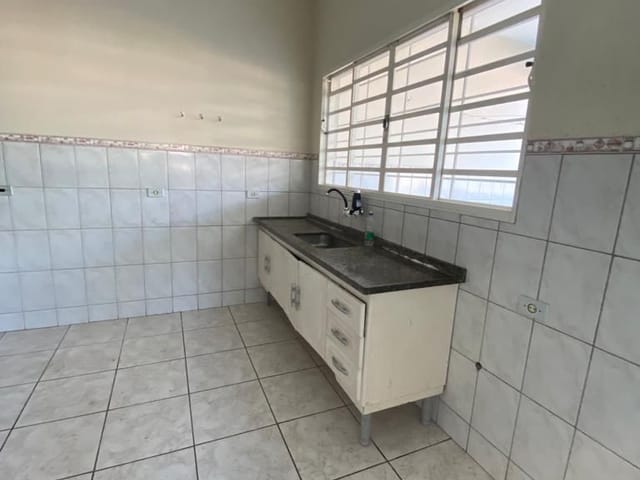 Casa 4 quartos e 2 banheiros, para alugar, no bairro Jardim Nova Extrema em Extrema