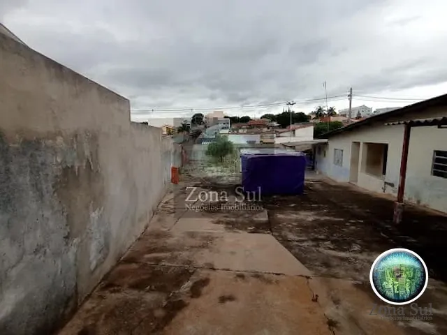 Casa com 548m² 4 quartos e 2 banheiros, à venda, no bairro Jardim Archila em Votorantim