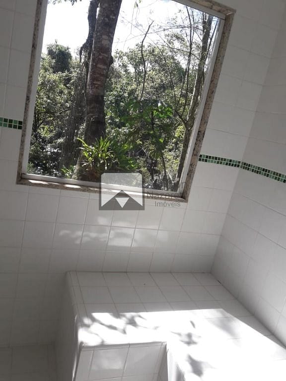 Casa à venda com 5 quartos, 230m² - Foto 18