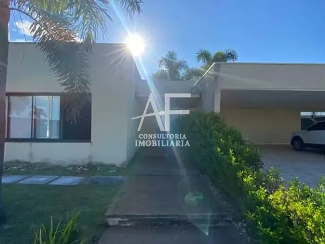 Casa com 805m² 4 quartos e 5 banheiros, à venda ou para alugar, no bairro Quiririm em Taubaté