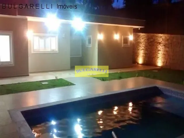 Casa com 1029m² 3 quartos e 5 banheiros, à venda ou para alugar, no bairro JARDIM CAXAMBU em Jundiai